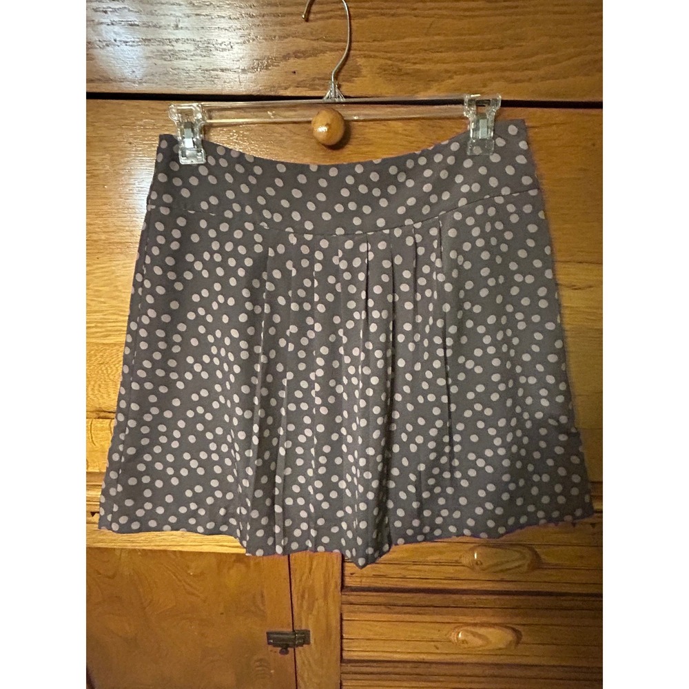 Ann Taylor LOFT Modern Preppy Grey Polka Dot Pleated Mini Skirt Side Zip Classic